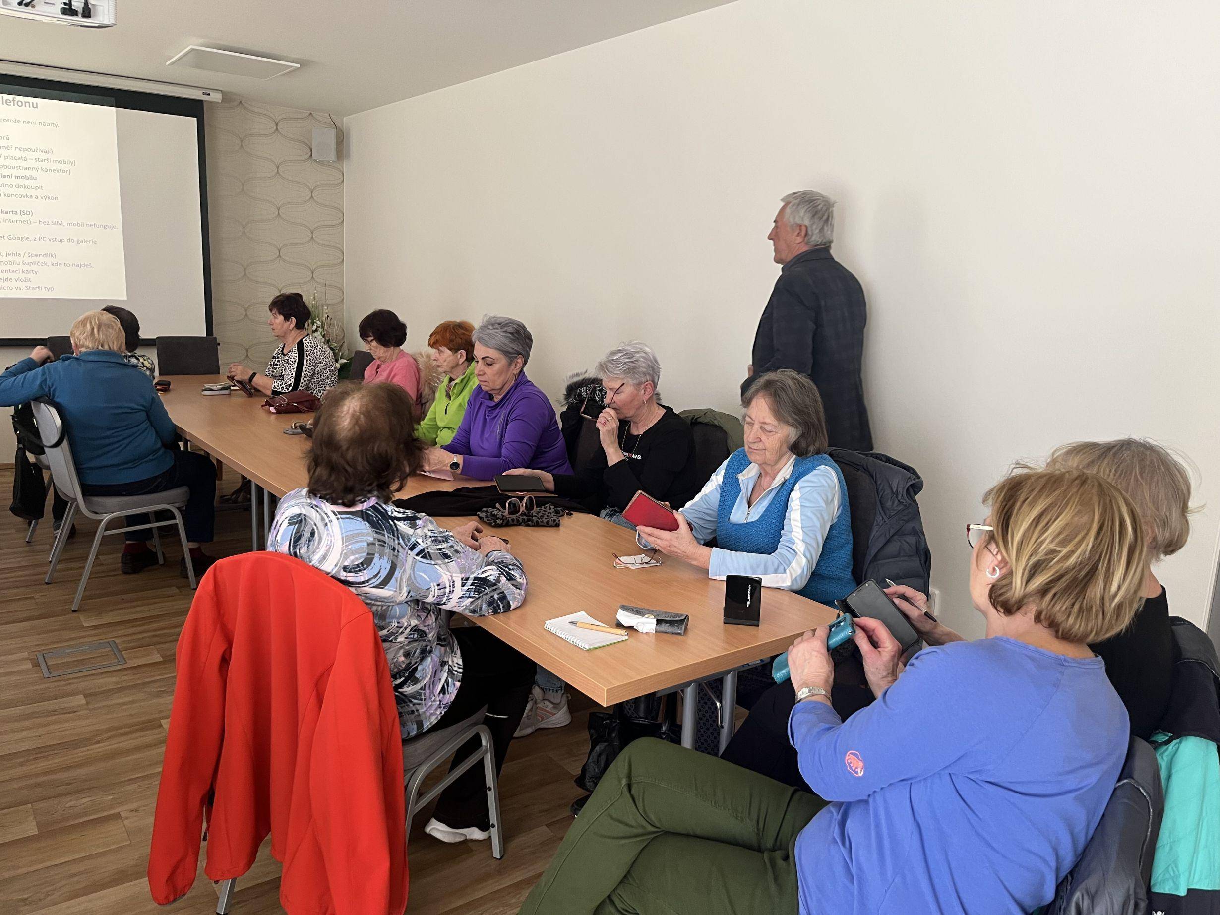 Moderní senioři v Písečné